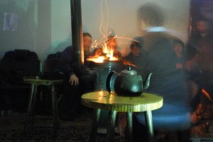 Having tea with Ketaib al-Shahba, Jan 5, 2013, Photo: Nuh Yılmaz